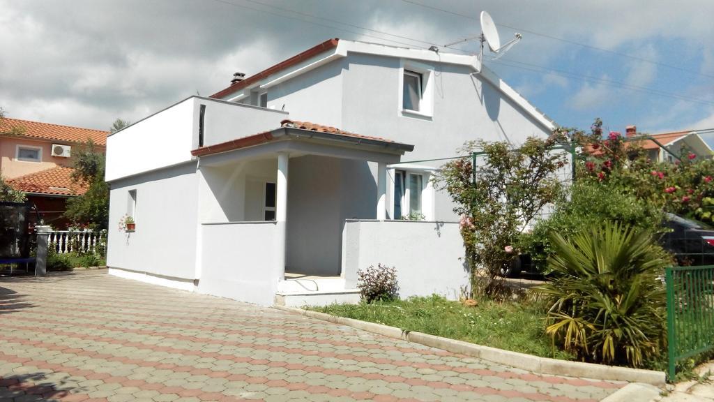 Holiday Home Marsan プーラ エクステリア 写真